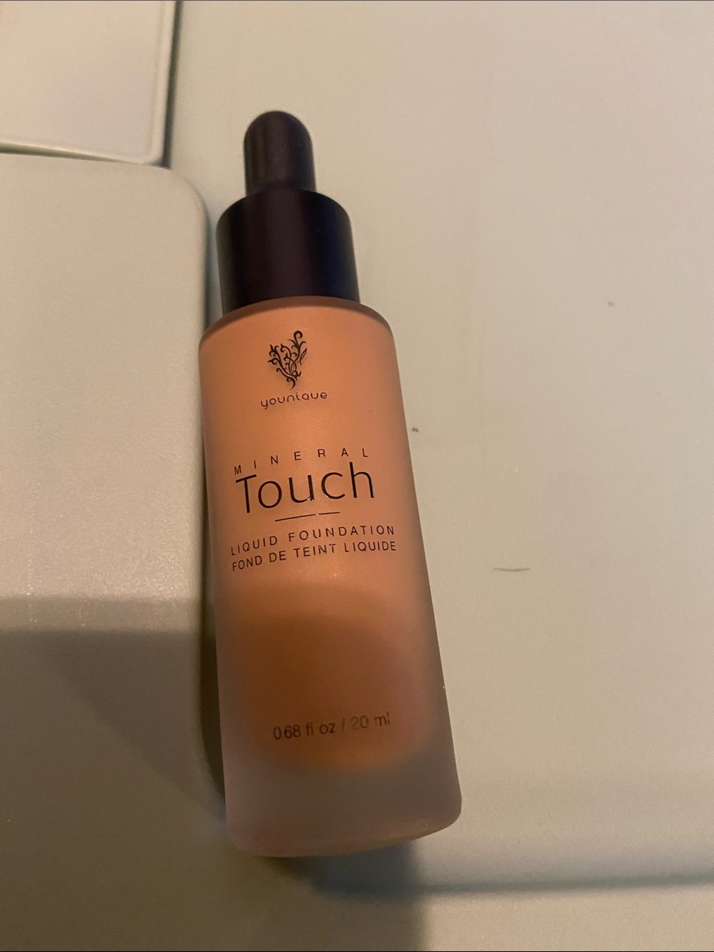 Younique Mineral Touch Liquid Foundation - Satin